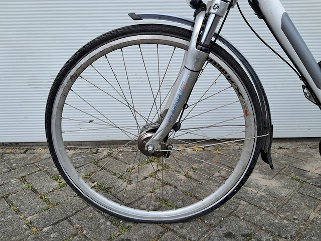 Stadsfiets, wit - afbeelding 14 van  14