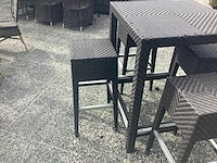 Staffels met 4 krukken per tafel - terrace set (4x) - afbeelding 3 van  4