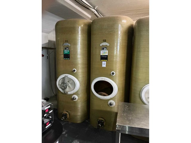 Staffelstein kunststof vergistingtank 2500liter (2x) - afbeelding 2 van  9