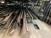 Stafmateriaal - afbeelding 4 van  5