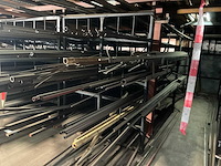 Stafmateriaal - afbeelding 2 van  7