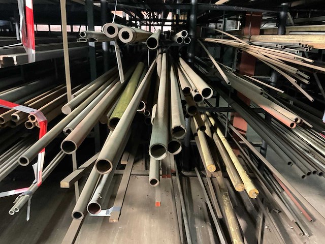 Stafmateriaal - afbeelding 4 van  7