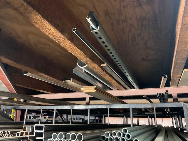 Stafmateriaal - afbeelding 7 van  7