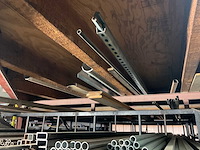 Stafmateriaal - afbeelding 7 van  7