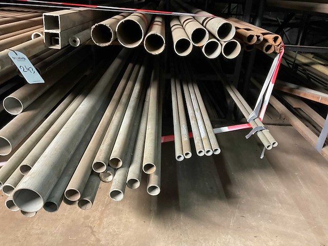 Stafmateriaal - afbeelding 3 van  5