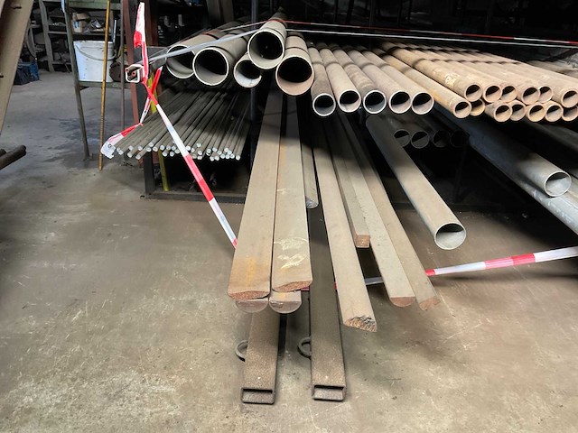 Stafmateriaal - afbeelding 5 van  5