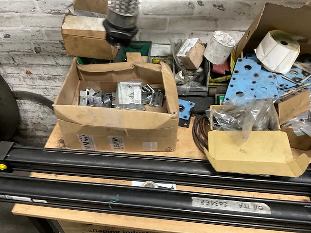 Stafmateriaal - afbeelding 10 van  23