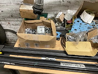 Stafmateriaal - afbeelding 10 van  23