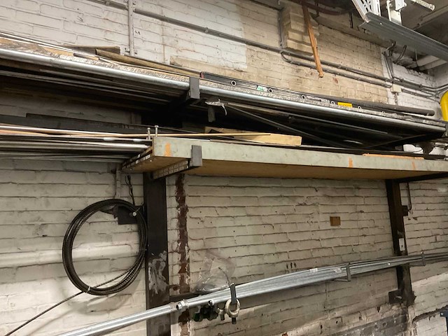 Stafmateriaal - afbeelding 21 van  23