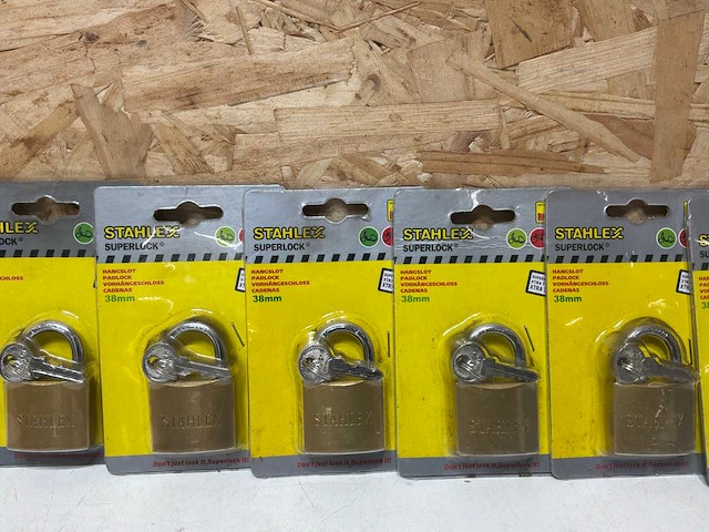 Stahlex hangslot met 3 sleutels - 38 mm - messing (8x) - afbeelding 5 van  6