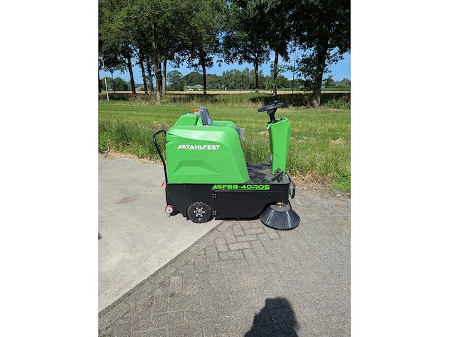 Stahlfest - 2026 - sf88-40ros - zelfrijdende veegmachine - afbeelding 7 van  10