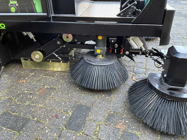 Stahlfest s150-50 zelfrijdende veegmachine - afbeelding 10 van  18