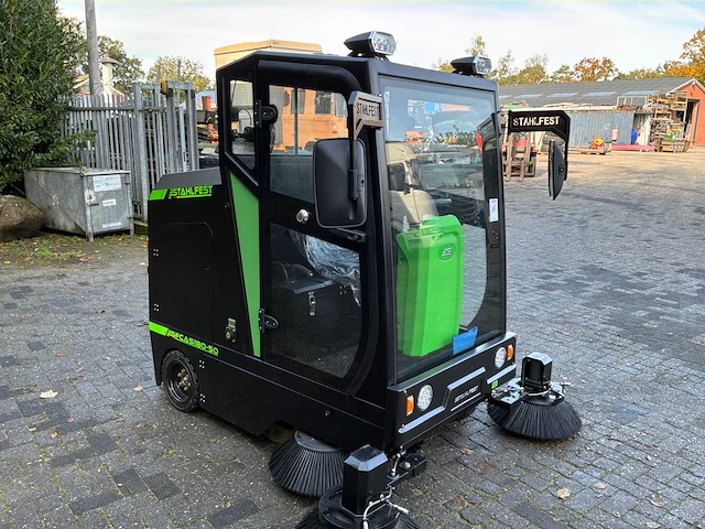 Stahlfest s150-50 zelfrijdende veegmachine - afbeelding 15 van  18
