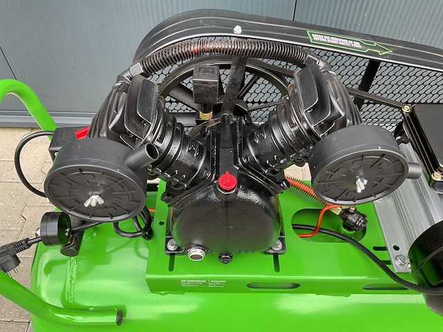 Stahlfest sf2200-115ac.0f 100l luchtcompressor - afbeelding 46 van  47