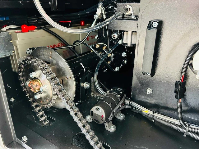 Stahlgruppe - 2025 - sgs100 - straatveegmachine - afbeelding 14 van  23