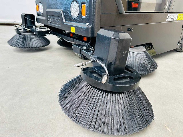Stahlgruppe - 2025 - sgs100 - straatveegmachine - afbeelding 3 van  23