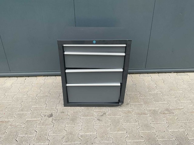 Stahlgruppe opslagkast beschadigd werkbank - afbeelding 1 van  6