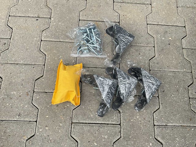 Stahlgruppe opslagkast beschadigd werkbank - afbeelding 8 van  9