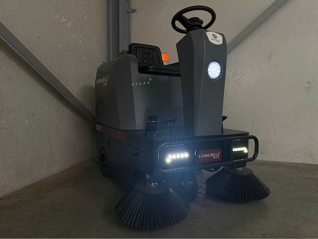 Stahlwelle ecoclean zelfrijdende veegmachine - afbeelding 4 van  32