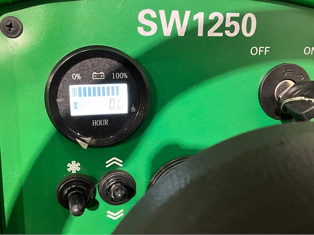 Stahlwerk - 2026 - sw1250 - zelfrijdende opzitveegmachine - afbeelding 3 van  20