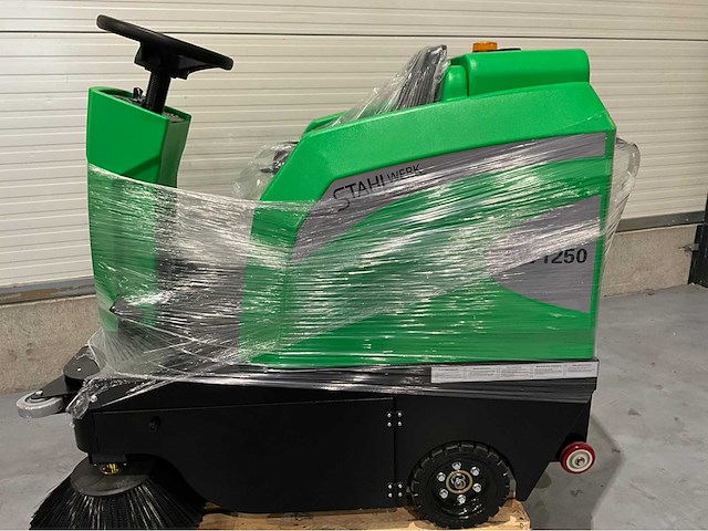 Stahlwerk - 2026 - sw1250 - zelfrijdende opzitveegmachine - afbeelding 8 van  12