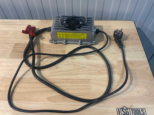 Stahlwerk - sw900 - industriële opzit schrobzuigmachine 24v - acculader - afbeelding 5 van  14