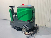 Stahlwerk sw900 - opzit schrobzuigmachine 24v - acculader - afbeelding 7 van  11