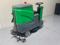 Stahlwerk sw900 - opzit schrobzuigmachine 24v - acculader - afbeelding 8 van  11