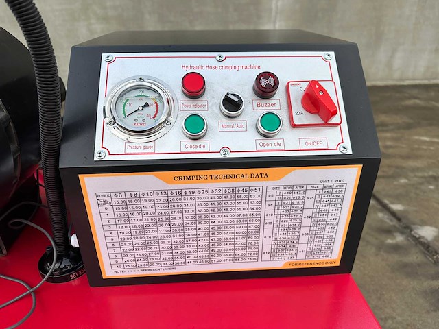 Stahlworks - 2024 - sw- 51 - hydraulische slangenpers - afbeelding 4 van  16