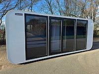 Stahlworks - eco 6000 a wit - tiny house / atelier / kantoor badkamer in midden en bed rechts - afbeelding 19 van  37