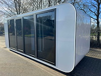 Stahlworks - eco 6000 a wit - tiny house / atelier / kantoor badkamer in midden en bed rechts - afbeelding 25 van  37
