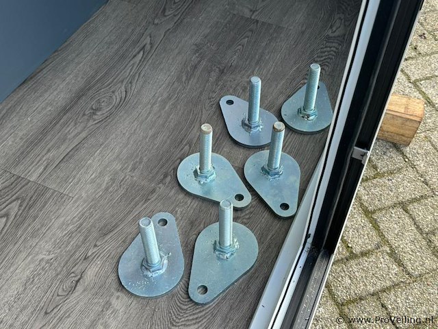 Stahlworks 4m-wit-a studio tiny house - afbeelding 3 van  16