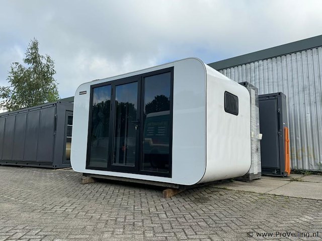 Stahlworks 4m-wit-a studio tiny house - afbeelding 1 van  16