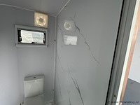 Stahlworks 4m-wit-a studio tiny house - afbeelding 12 van  16