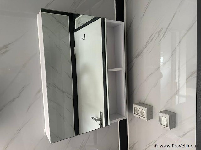 Stahlworks compleet deluxe (19ft*20ft) tiny house - afbeelding 25 van  27