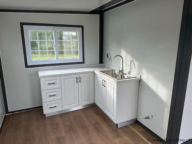 Stahlworks compleet deluxe (19ft*20ft) tiny house - afbeelding 26 van  27