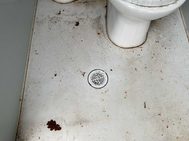 Stahlworks dubbel toilet sanitairunit transport schade - afbeelding 3 van  7