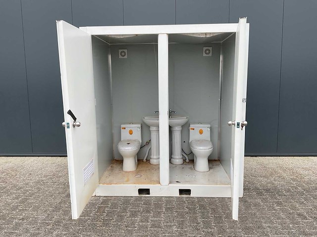 Stahlworks dubbel toilet sanitairunit transport schade - afbeelding 7 van  21