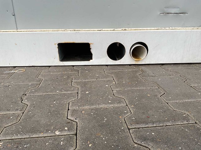 Stahlworks dubbel toilet sanitairunit transport schade - afbeelding 12 van  21