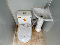 Stahlworks dubbel toilet sanitairunit transport schade - afbeelding 17 van  21