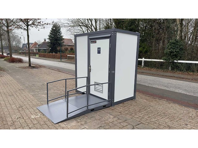 Stahlworks gehandicapte sanitairunit transportschade - afbeelding 7 van  9