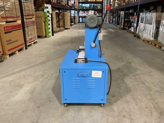 Stahlworks hydraulische slangen zaag-/strip machine - afbeelding 15 van  16