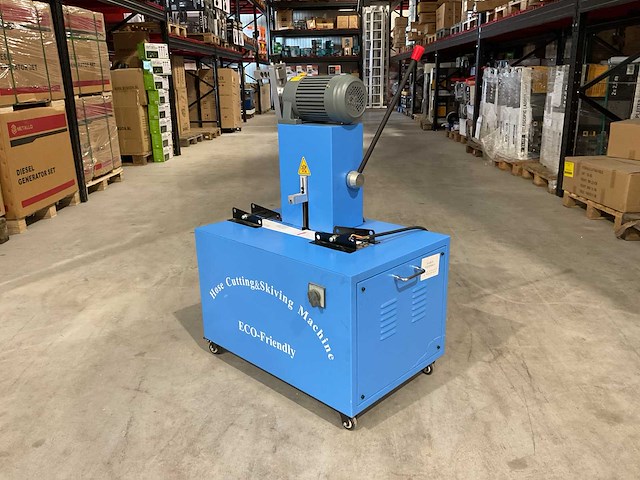 Stahlworks hydraulische slangen zaag-/strip machine - afbeelding 2 van  16