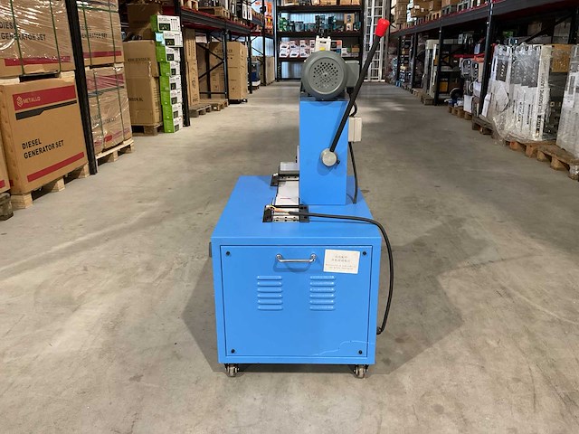 Stahlworks hydraulische slangen zaag-/strip machine - afbeelding 15 van  16