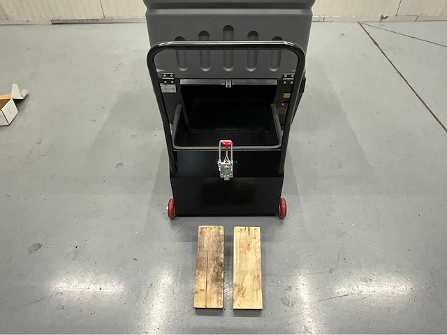 Stahlwulle - e-800sw - opzit veegmachine - veegbreedte: 1250 mm - afbeelding 8 van  16