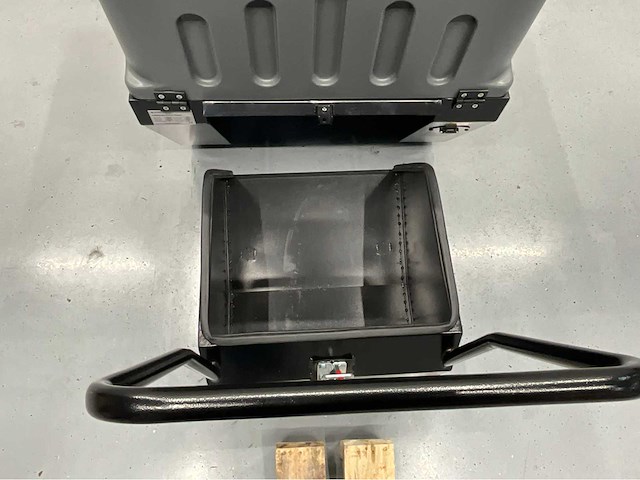 Stahlwulle - e-800sw - opzit veegmachine - veegbreedte: 1250 mm - afbeelding 17 van  27