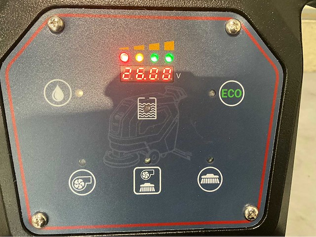 Stahwulle - 2026 - e-500sw - achterloop schrob-zuig machine - afbeelding 9 van  9