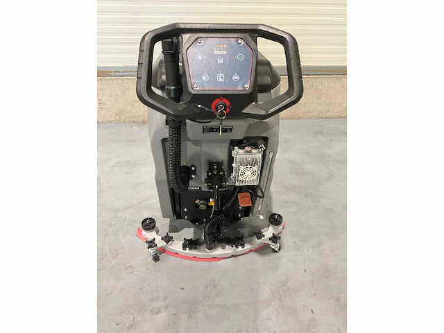 Stahwulle - 2026 - e-500sw - achterloop schrob-zuig machine - afbeelding 15 van  19