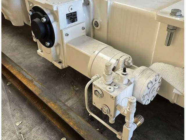 Stainless steel hydraulic jet ski traveling lift | crane c139 - afbeelding 2 van  8