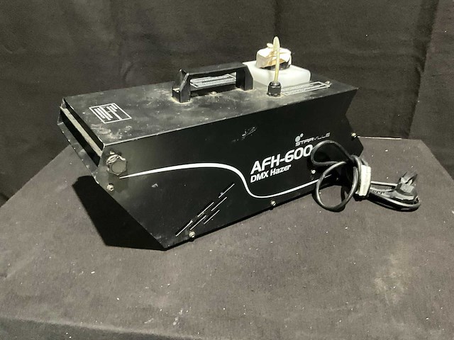 Stairville afh-600 rookmachine - afbeelding 1 van  5
